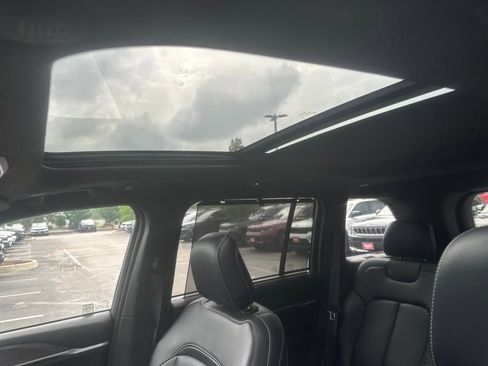 New 2024 Jeep Grand Cherokee Limited 4xe w/ Luxury Tech Group II image 17