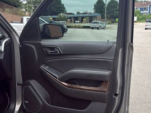 Used 2018 Chevrolet Tahoe LT RWD image 12