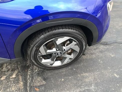 Used 2024 Hyundai Venue SEL image 27