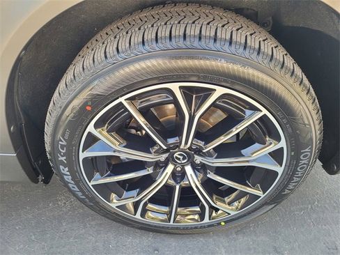 Used 2025 MAZDA CX-70 Plug-In Hybrid w/ Premium Plus image 26