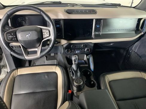 Used 2023 Ford Bronco 2-Door AWD/4WD image 2