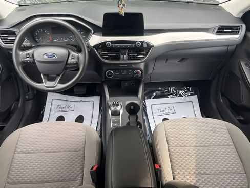 Used 2022 Ford Escape SE FWD image 16