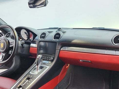 Used 2022 Porsche 718 Boxster GTS image 34