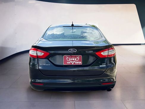 Used 2013 Ford Fusion SE image 4