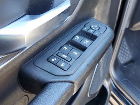 Certified 2025 RAM 1500 Big Horn image 9