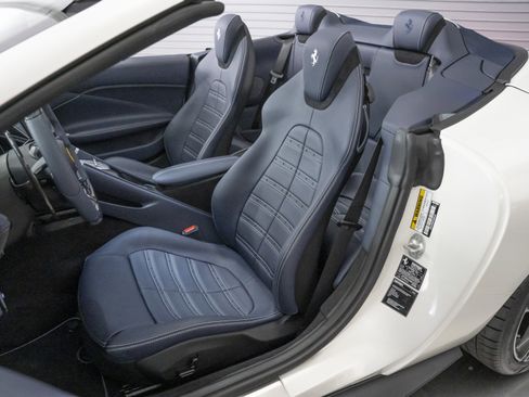 Used 2025 Ferrari Roma Spider image 25