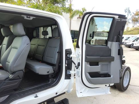 New 2026 Ford F450 XL w/ XL Chrome Package image 13