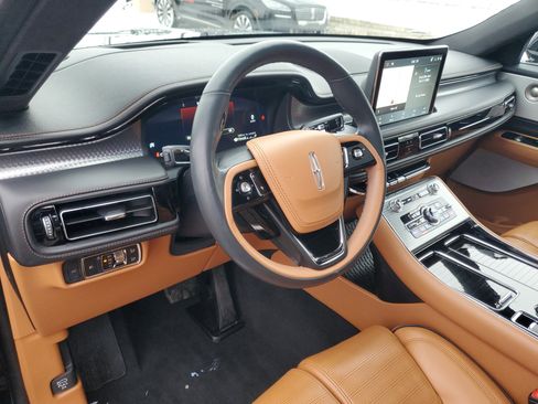 Certified 2023 Lincoln Aviator Black Label w/ Dynamic Handling Package image 13