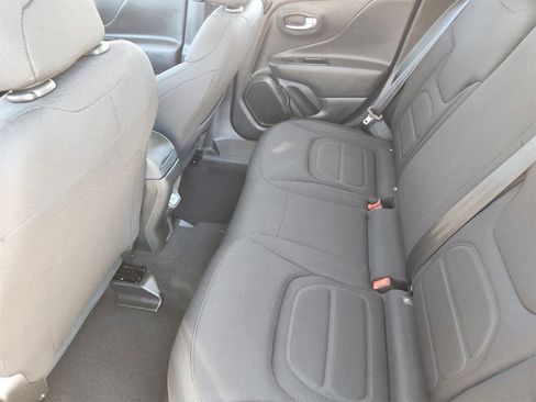 Used 2022 Jeep Renegade Latitude w/ Sun/Sound Group image 39