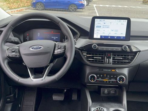 Used 2024 Ford Escape Active image 11