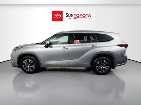 Used 2020 Toyota Highlander XLE image 7
