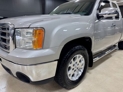 Used 2009 GMC Sierra 1500 W/T w/ SL Package RWD image 15