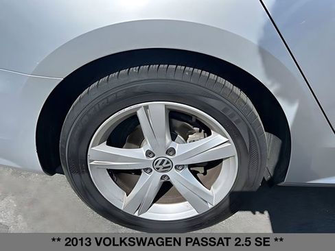Used 2013 Volkswagen Passat 2.5 SE FWD image 13