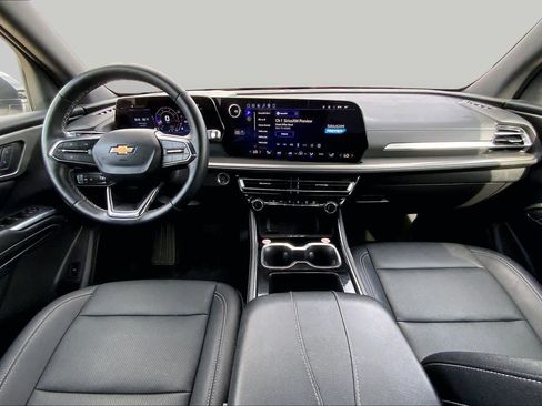 Used 2026 Chevrolet Traverse LT FWD image 15