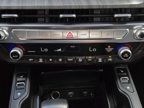 Used 2024 Kia Telluride SX FWD image 14