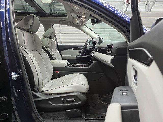 Used 2024 Honda Pilot Elite image 15