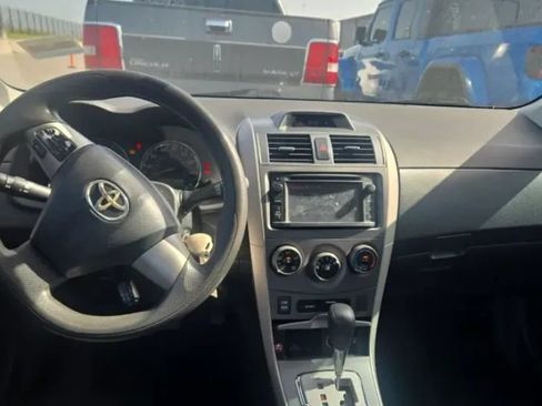 Used 2013 Toyota Corolla S w/ Premium Pkg FWD image 5