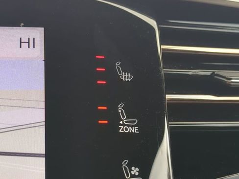 Certified 2022 Jeep Grand Wagoneer Series III w/ Rear Seat Video Group 1 image 30