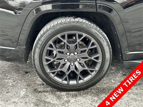 Certified 2023 Jeep Grand Cherokee L Summit image 12