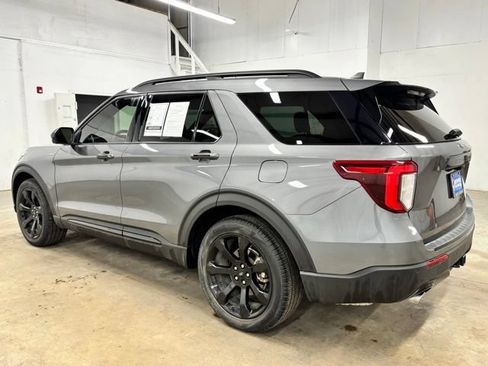 Used 2023 Ford Explorer ST-Line w/ Class IV Trailer Tow Package RWD image 5
