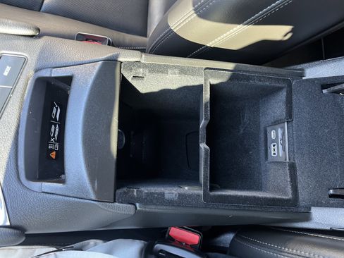 Used 2025 Cadillac XT6 Sport w/ Technology Package image 38