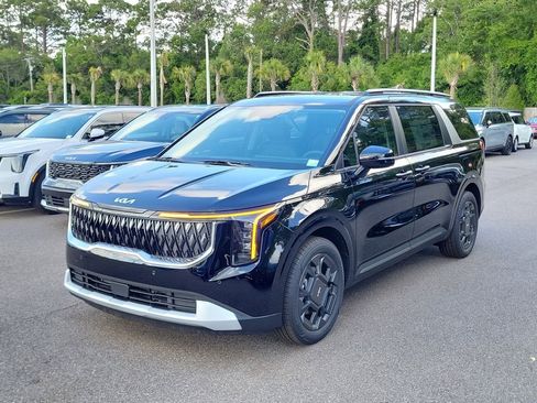 New 2026 Kia Carnival EX FWD image 3