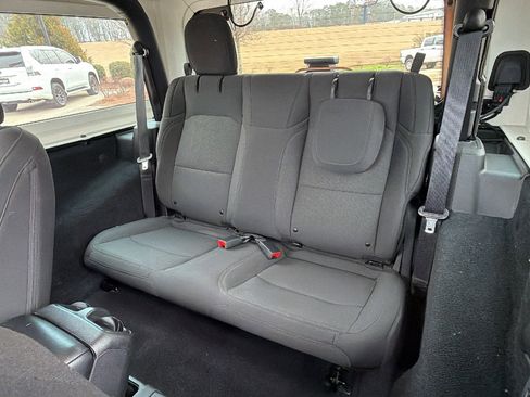 Used 2022 Jeep Wrangler Sport S image 18