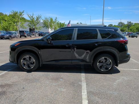 Used 2026 Nissan Rogue SV FWD image 7