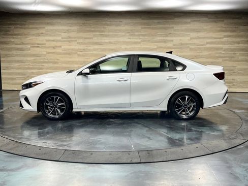 Used 2023 Kia Forte LXS FWD image 21