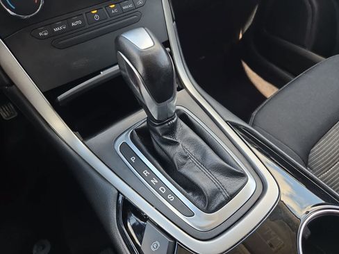 Used 2017 Ford Edge SEL FWD image 28