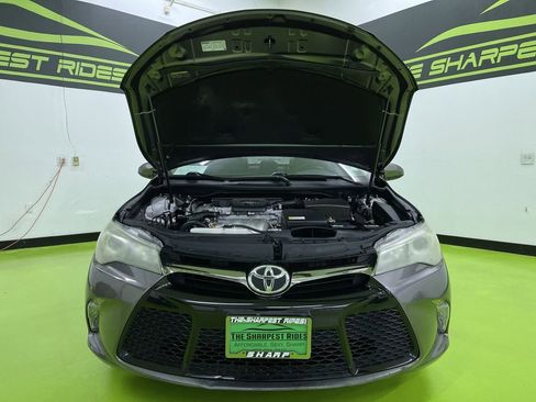Used 2016 Toyota Camry XSE image 4