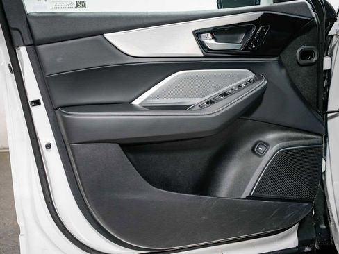 Used 2025 Acura MDX SH-AWD w/ Technology Package image 23