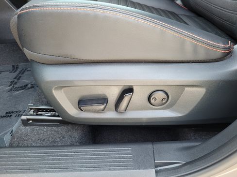 Used 2025 Nissan Rogue SV AWD/4WD image 12