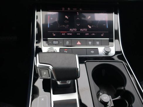 Used 2024 Audi Q7 2.0T Premium Plus image 17