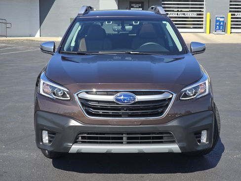Used 2020 Subaru Outback Touring w/ Popular Package #2 AWD/4WD image 2