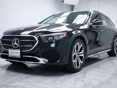 Used 2025 Mercedes-Benz E 450 4MATIC All-Terrain Wagon image 8