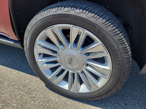 Used 2019 Cadillac Escalade Platinum AWD/4WD image 26