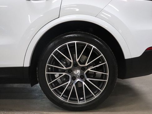 Used 2019 Porsche Cayenne S AWD/4WD image 35