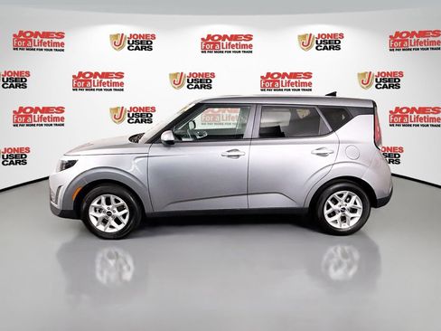Used 2024 Kia Soul LX w/ Option Group 015 FWD image 13