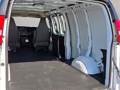 New 2025 Chevrolet Express 2500 Extended image 11