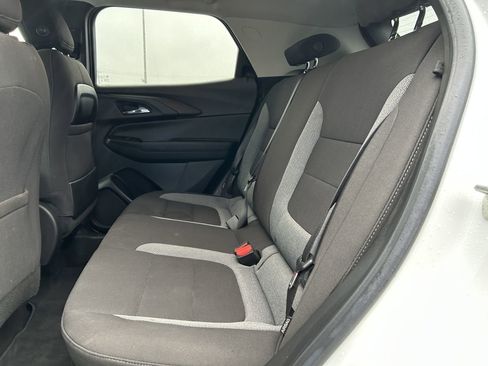 Used 2024 Chevrolet TrailBlazer LS w/ LS Convenience Package FWD image 14