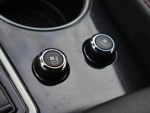 Certified 2021 Nissan Maxima Platinum w/ 40th Anniversary Package image 20