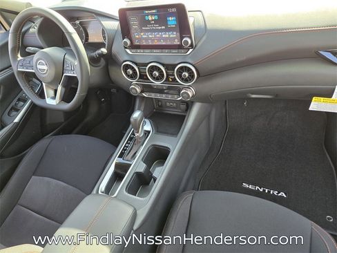 Used 2025 Nissan Sentra SR image 18