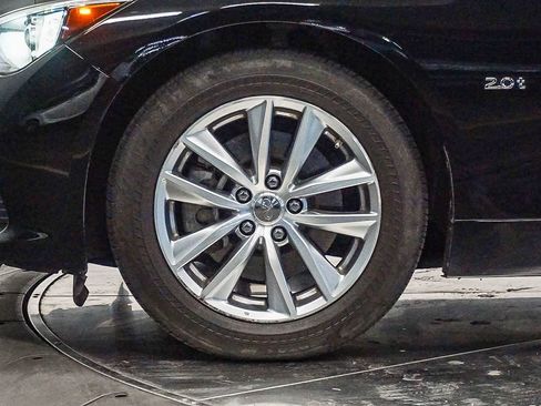 Used 2017 INFINITI Q50 2.0t w/ Moonroof Package image 9