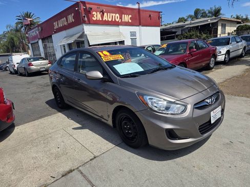 Used 2014 Hyundai Accent GLS FWD image 1