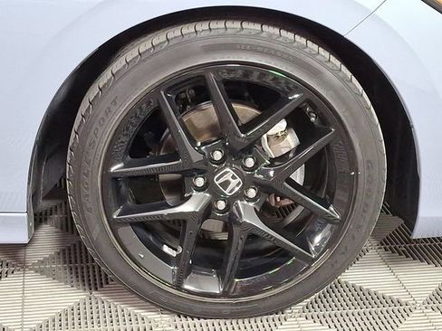 Used 2023 Honda Civic Sport image 11