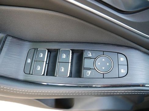 Certified 2023 Nissan Rogue Platinum w/ Platinum Premium Package AWD/4WD image 16