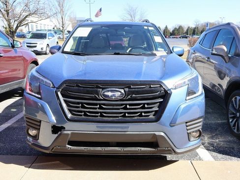 Used 2023 Subaru Forester Premium image 5