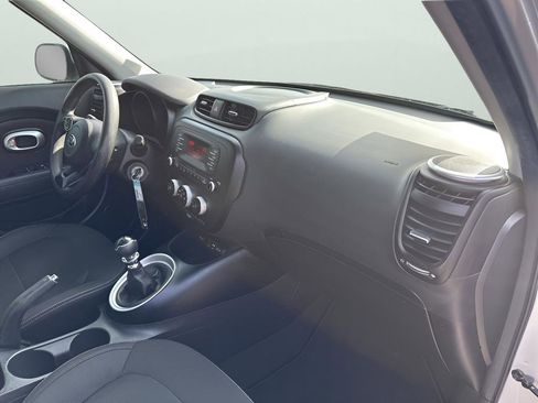 Used 2016 Kia Soul image 14