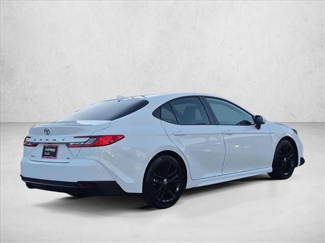 Certified 2025 Toyota Camry SE FWD image 5